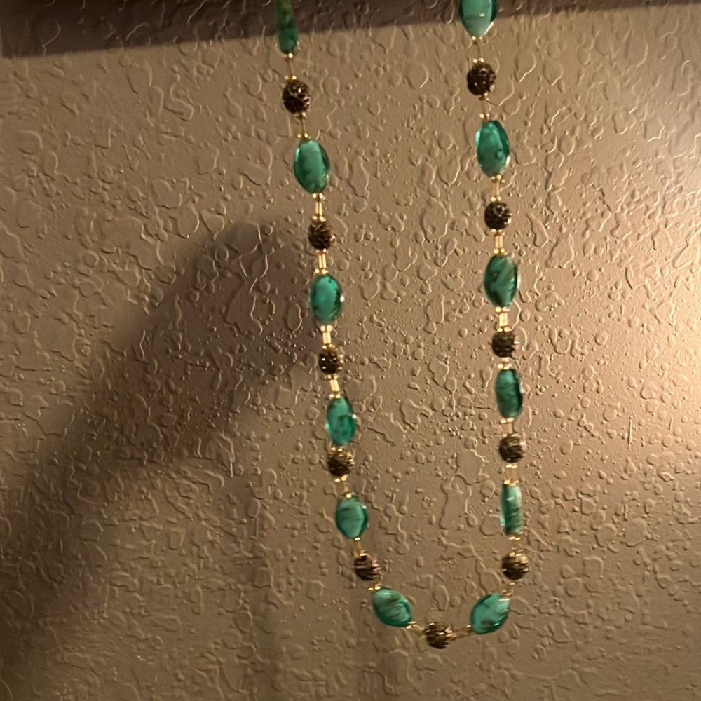 Assorted Turquoise Necklaces and Earrings - Picture 7 of 7